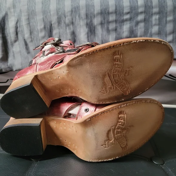 Freebird Grace Booties - Picture 6 of 10